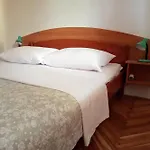 Henjak Jezera